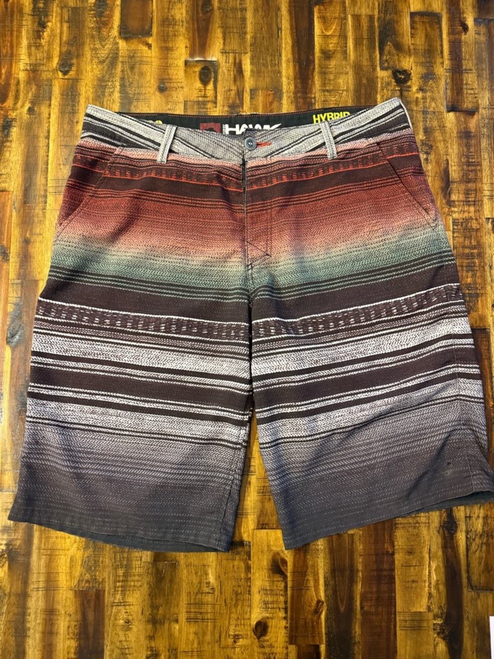 🍒 Tony Hawk Hybrid Board Shorts men's sz 38 black/red striped pattern.
